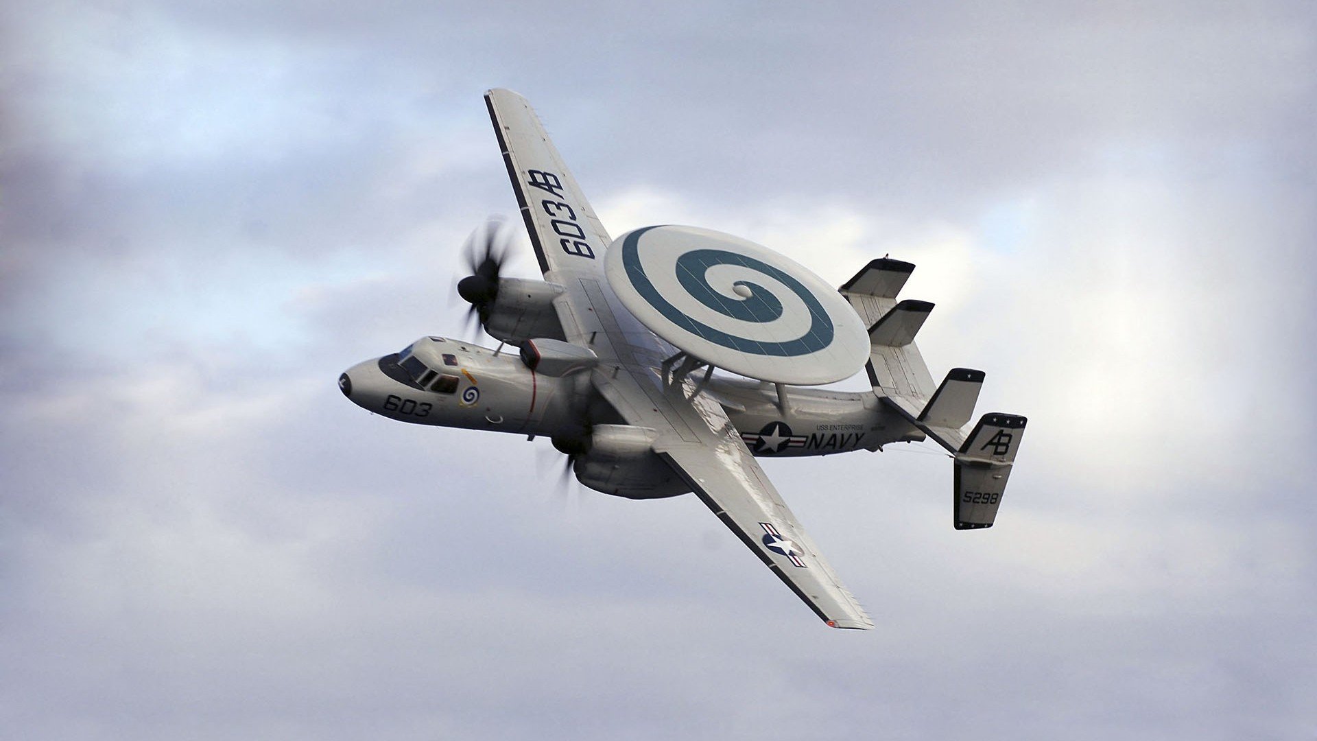 fb体育电竞-巴雷特：作为全黑队的战略支柱，他的脚法和组织能力让对方防不胜防