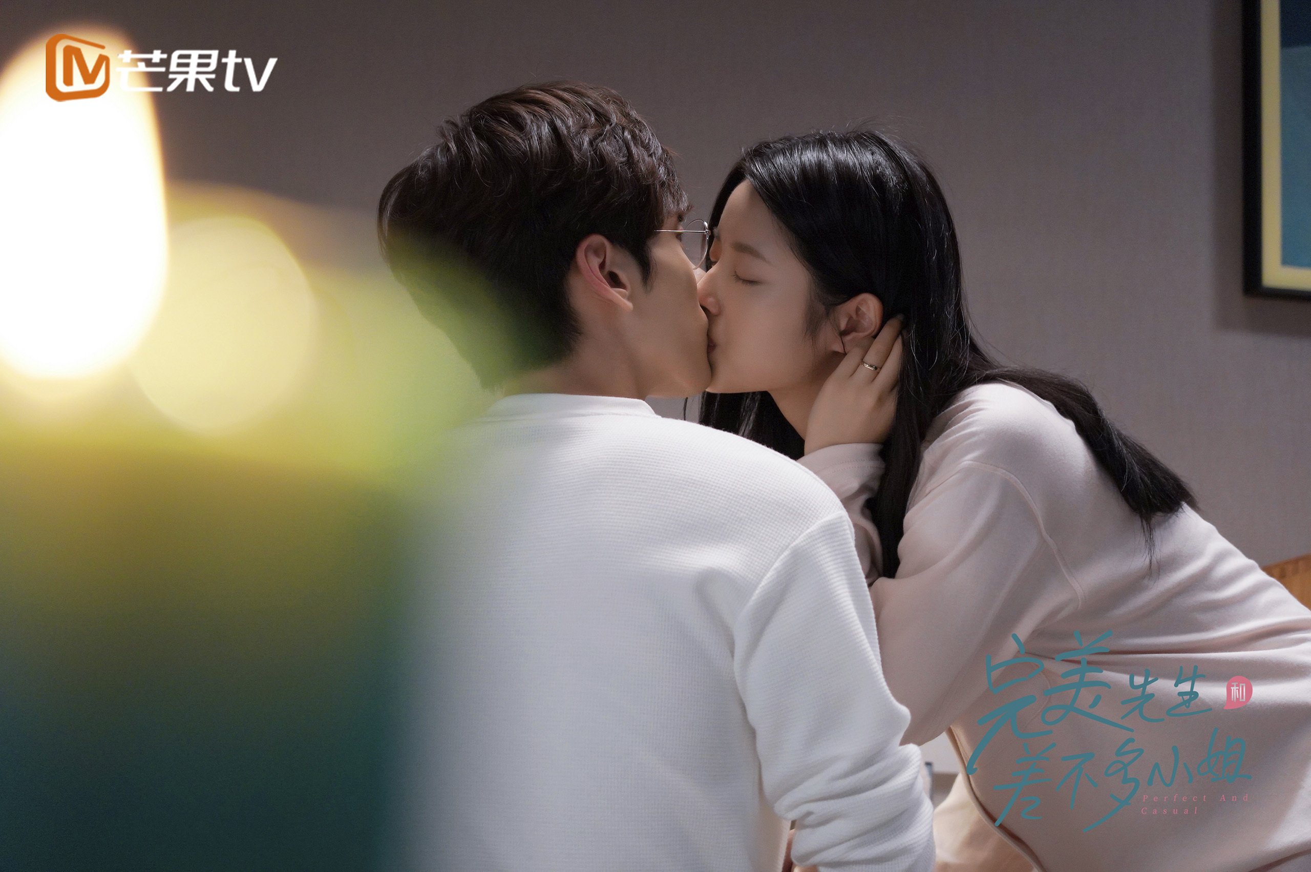 fb体育中国官网-年轻教练崭露头角，战术革新引领新风向，年轻的教官是怎样的