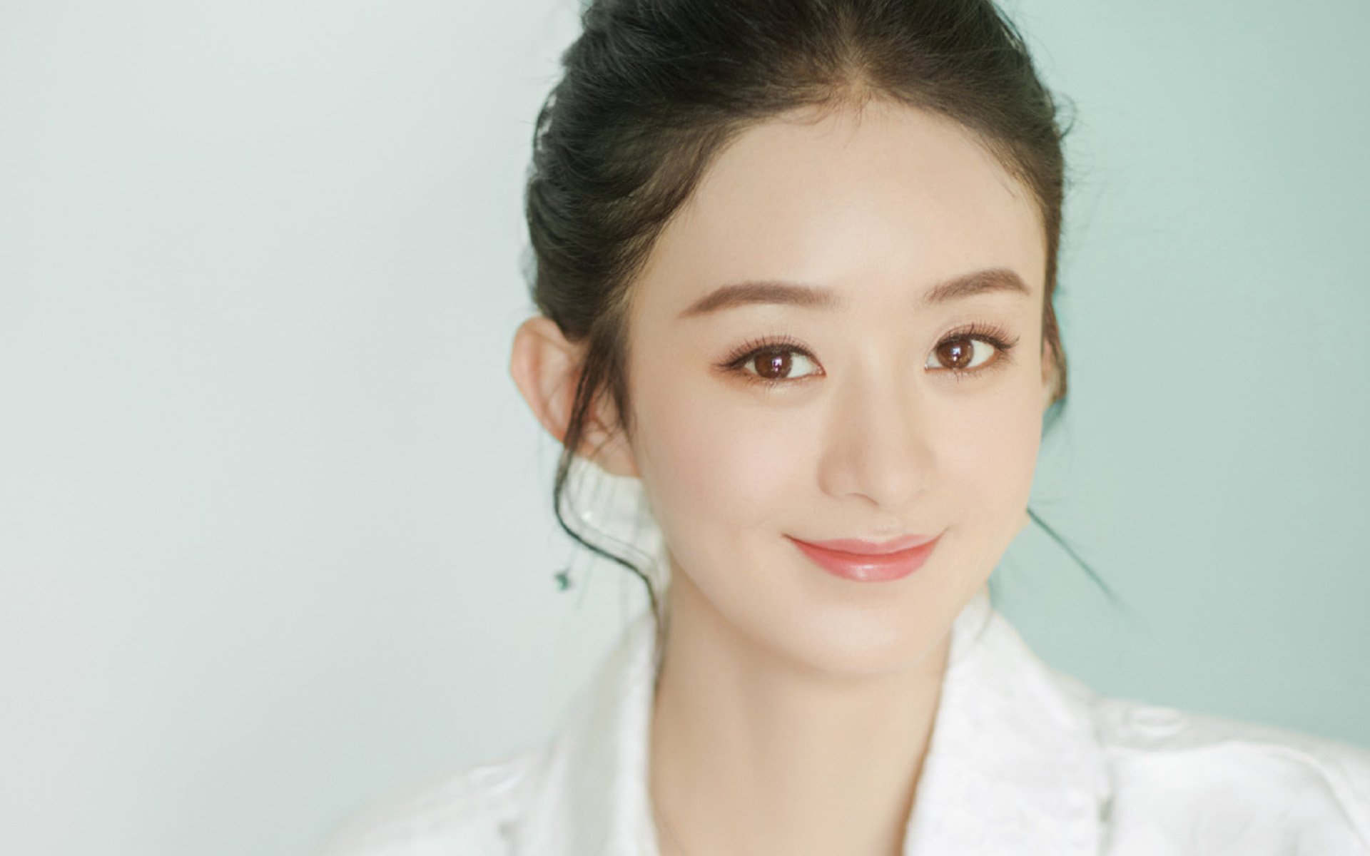 年轻教练崭露头角，战术革新引领新风向，年轻的教官是怎样的